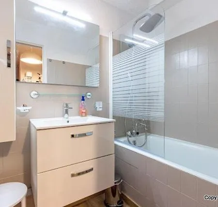 Apartment Village Cosy Avec Balcon